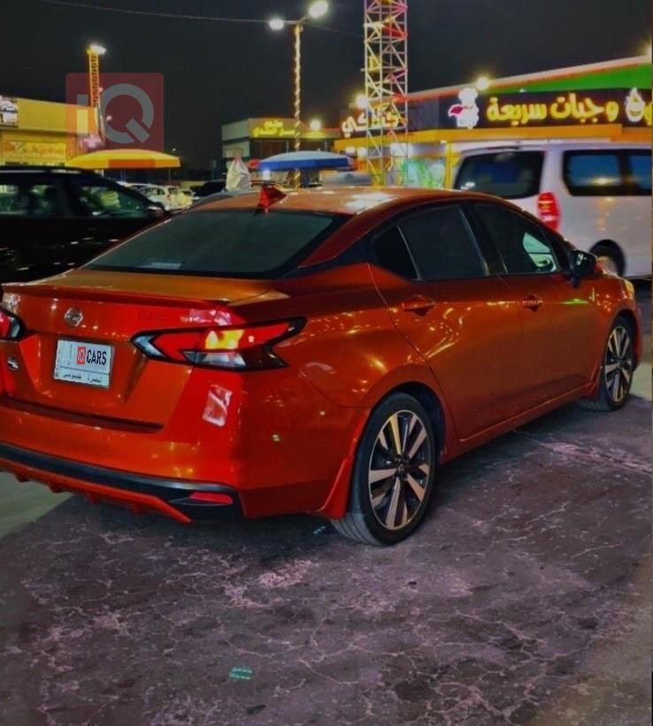 نيسان فيرسا